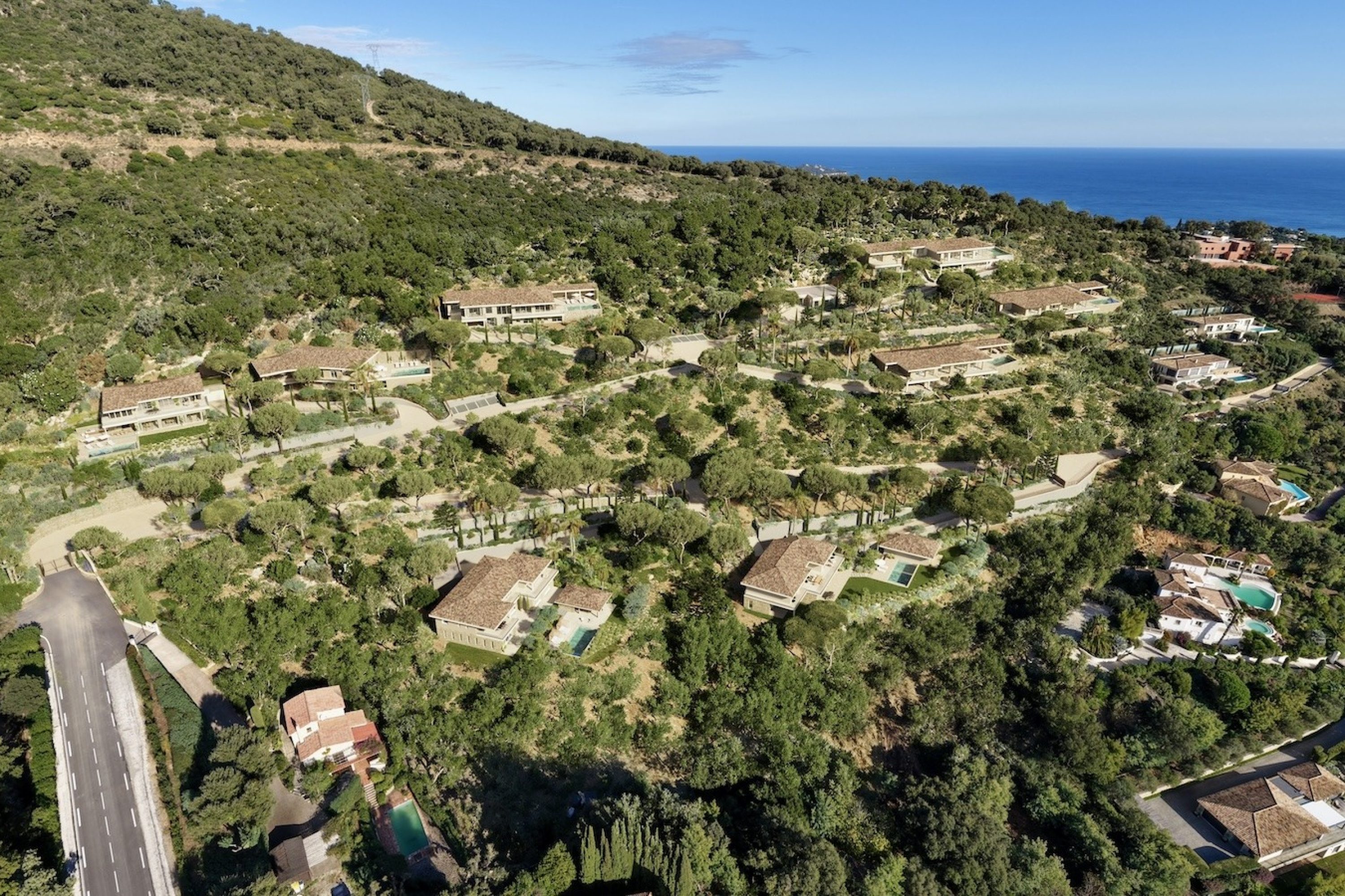 Domaine-Les-Villas-de-Beauvallon-grimaud-stone-and-living
