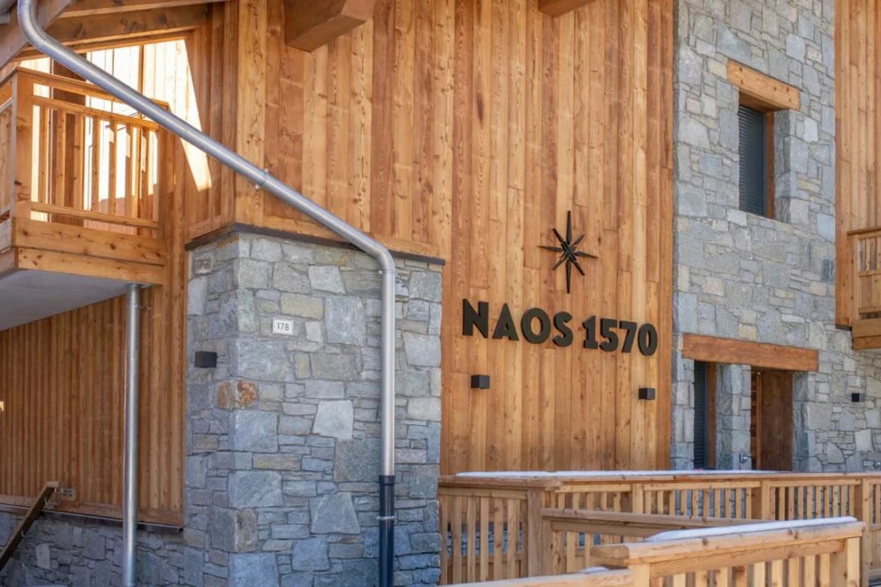 Entree-residence-NAOS-1570-Saint-Martin-de-Belleville2