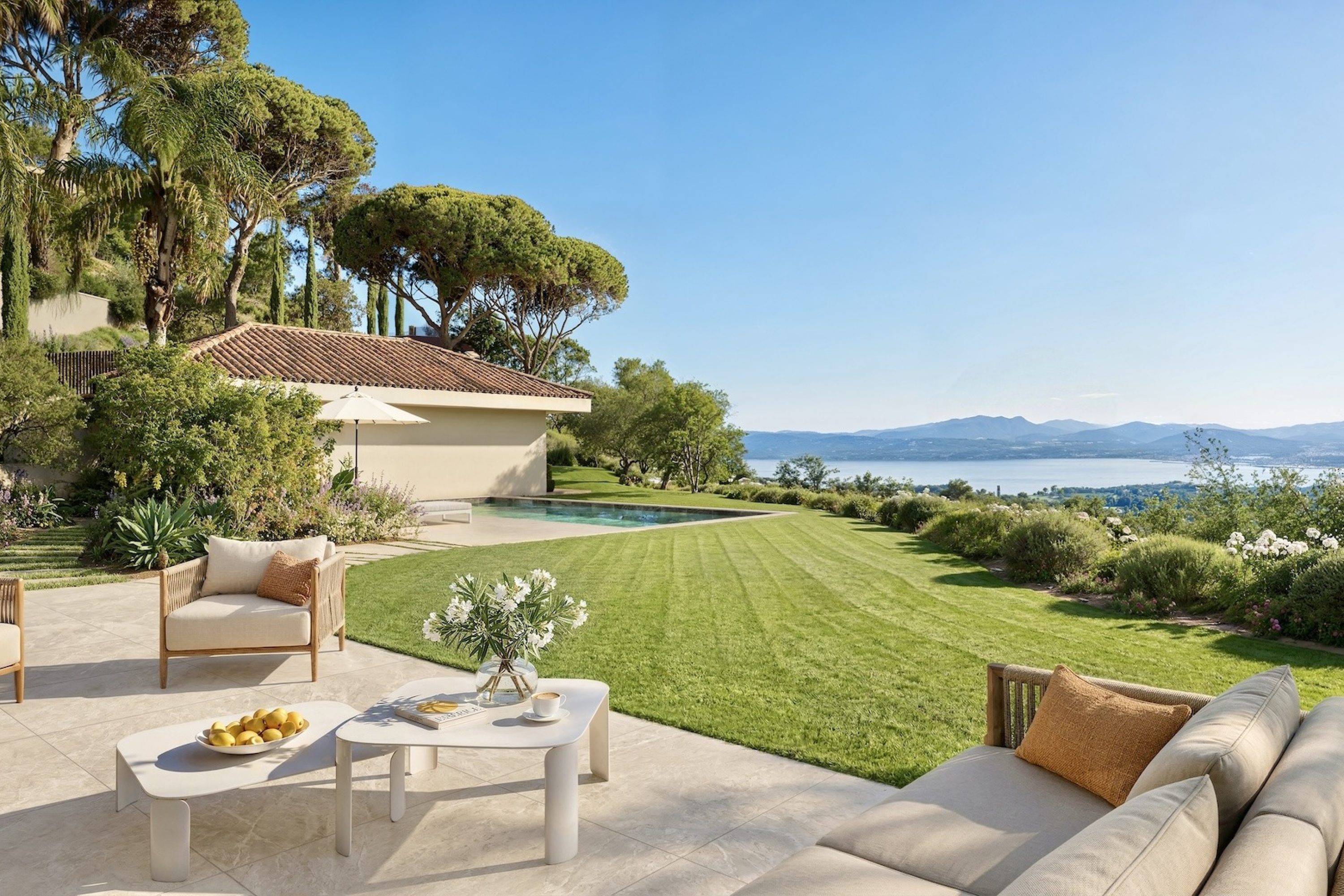 villa7_gigaro-les-villas-de-beauvallon-grimaud-terrasse-piscine-vue-golfe-de-saint-tropez
